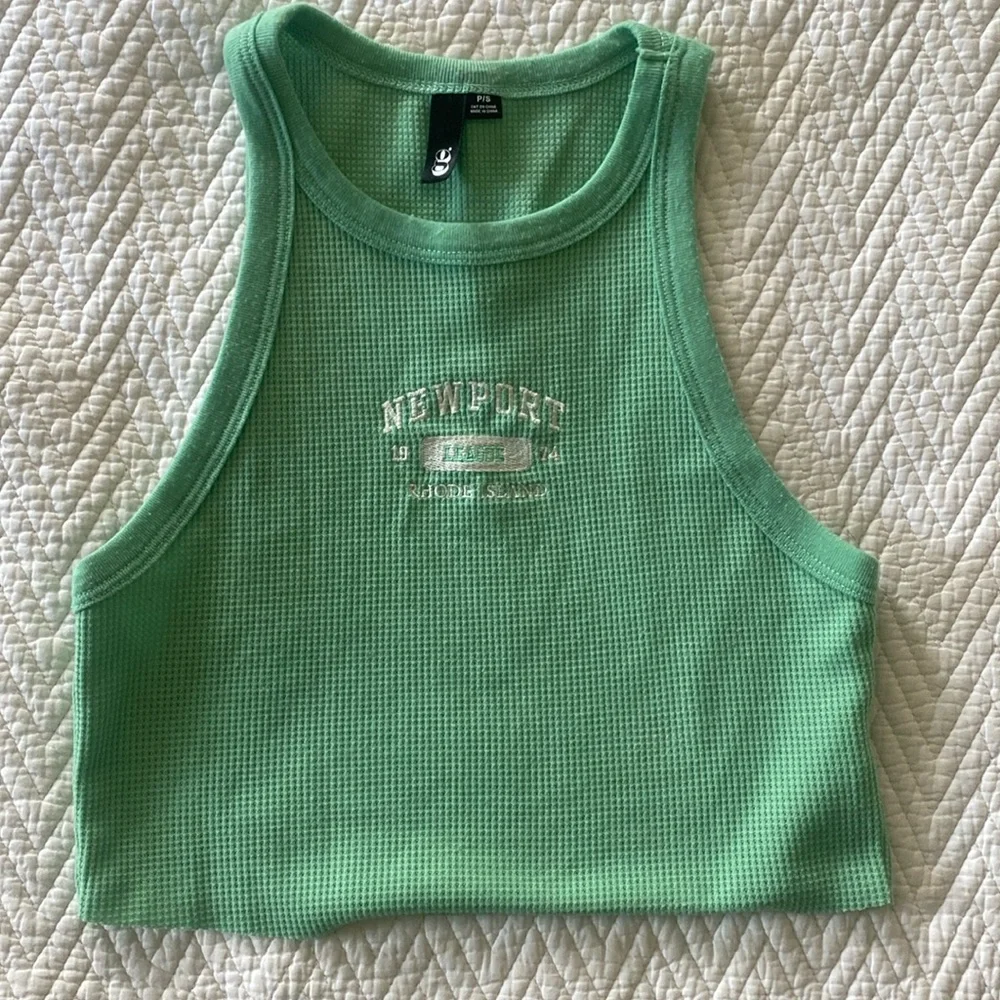 Garage Newport Rhode Island crop top - Picture 1 of 2